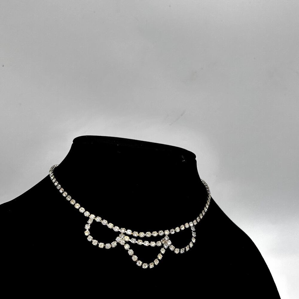 Vintage Rhinestone Necklace Clear Crystal Style Scalloped Swag Costume Jewelry - Picture 4 of 6